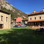 Hostal Cabrales *